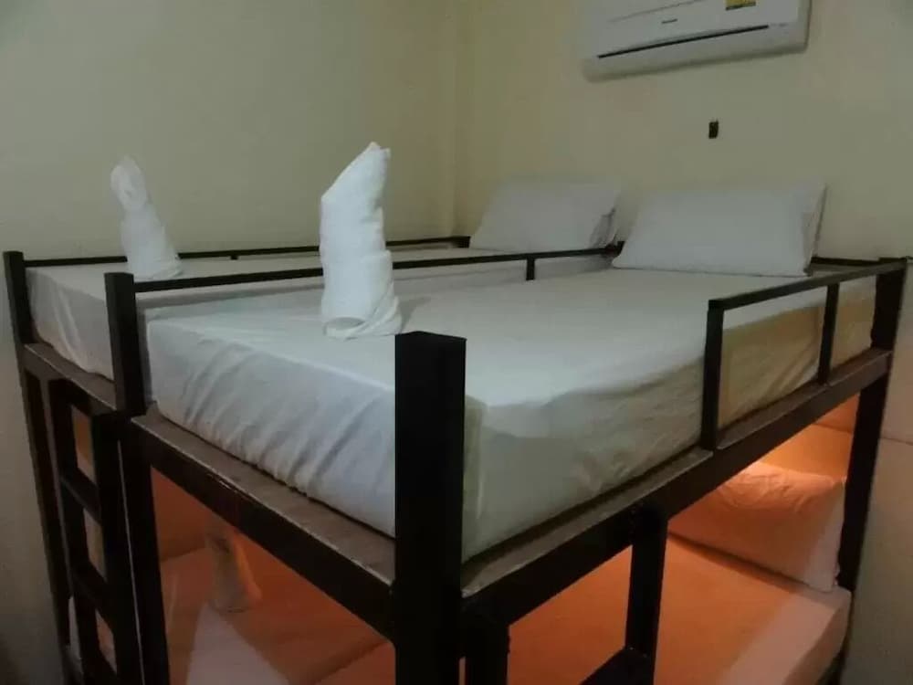Seventeen Hostel