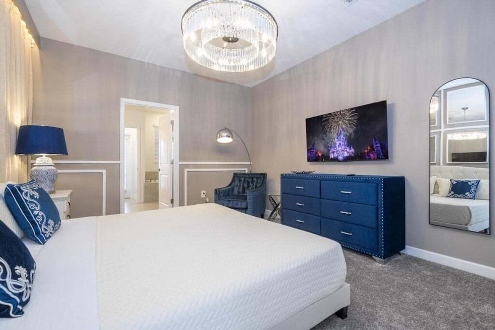 The Most Stunning Home With Everything You Want! 8 Bedroom Villa