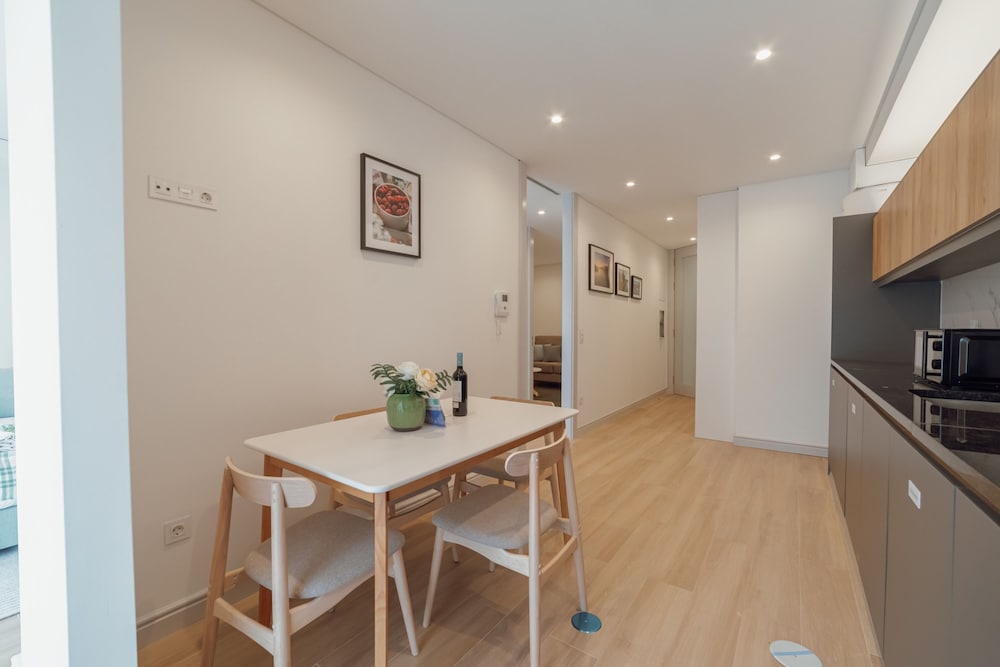 Heart OF Porto Apartment G by Vacationy