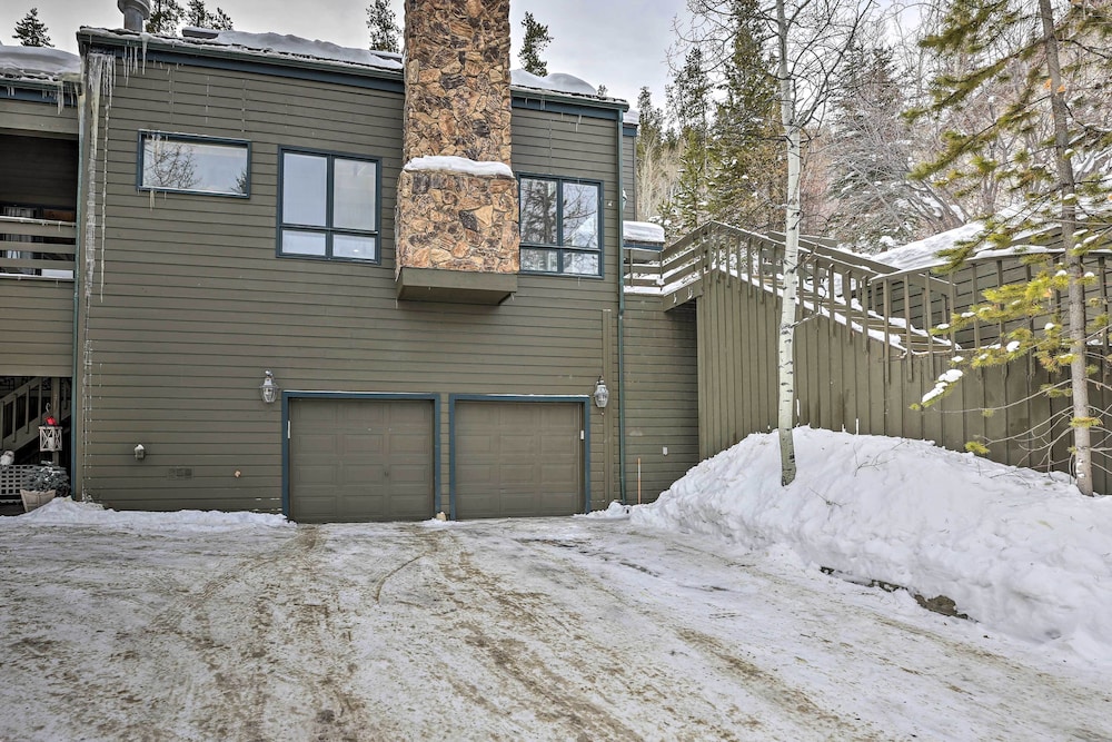 Ski & Relax: Vail-beaver Creek Duplex w/ Hot Tub view 3