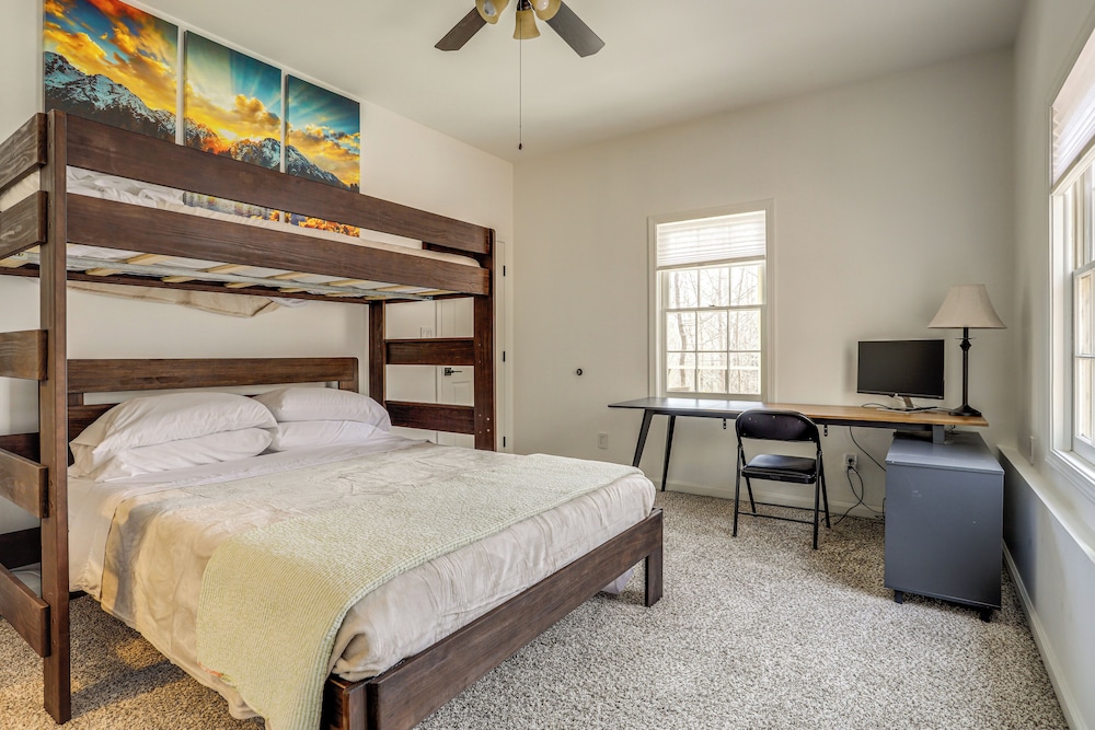 Serenity Now: Big Canoe Mountain Home!