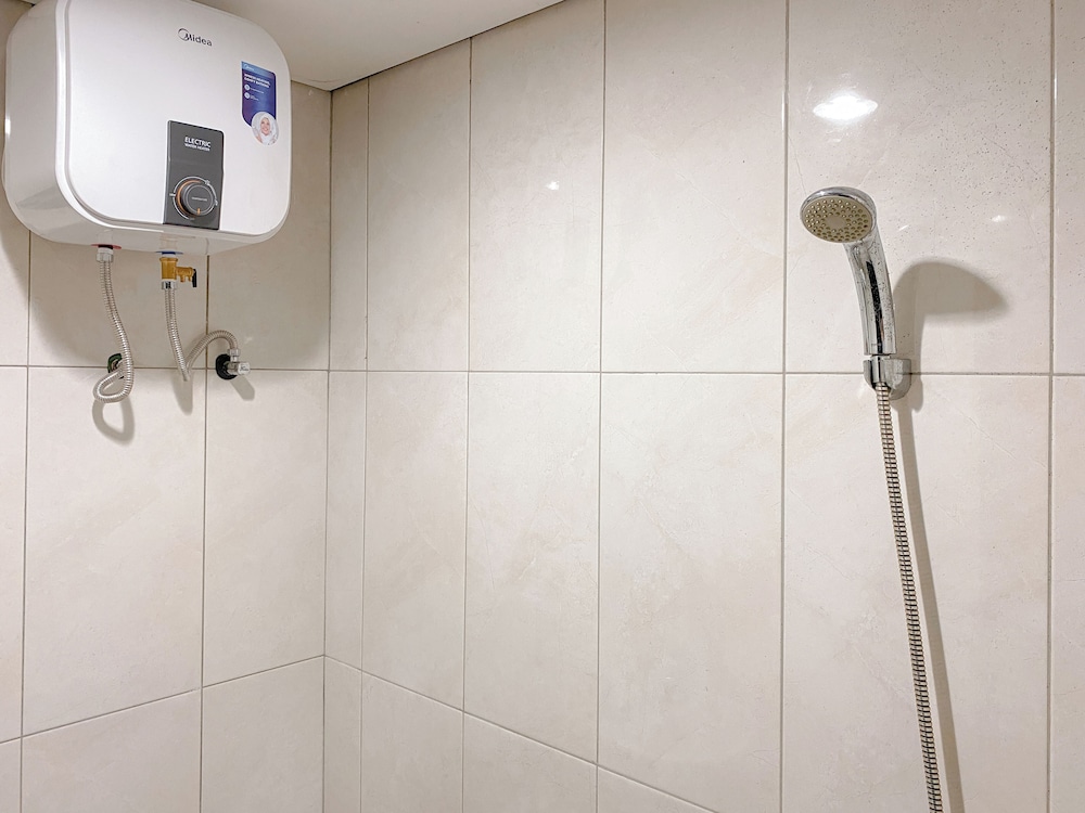 Best Furnished Studio At Nifarro Park Apartment