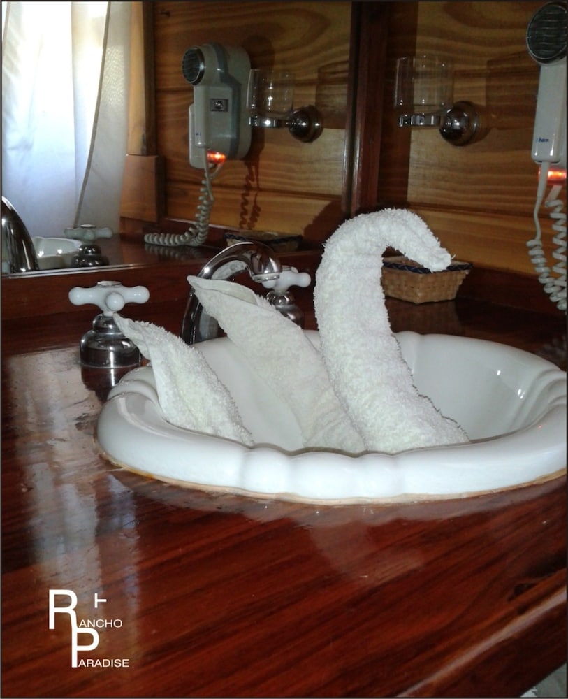Rancho Paradise - Adults Only