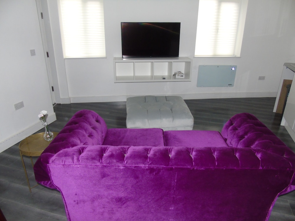 Inviting 1-bed Ground Floor Apartment in Bolton view 5