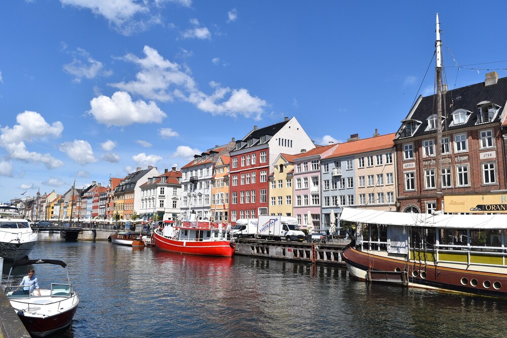 Sanders Stage - Chic 3-bdr Apt Near Nyhavn view 4