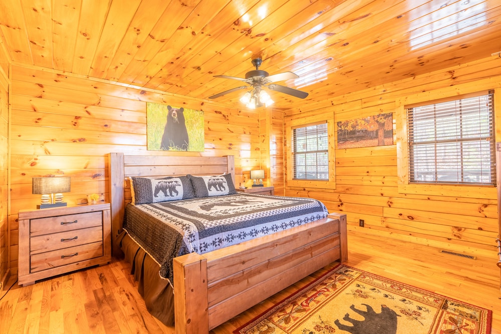 Comfort Cabin Bearway To Heaven - w Private Hot Tub view 2