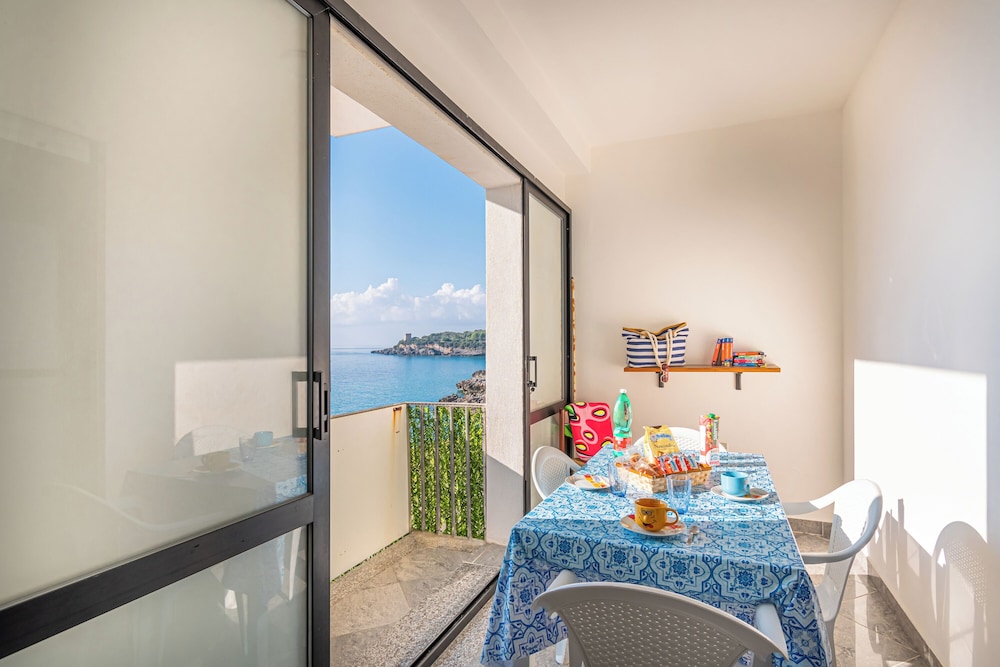 Marina Di Camerota Apt front Sea Terrace
