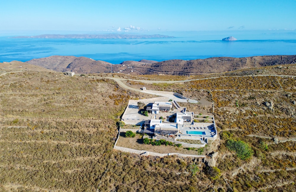 Serifos Houses Diasella