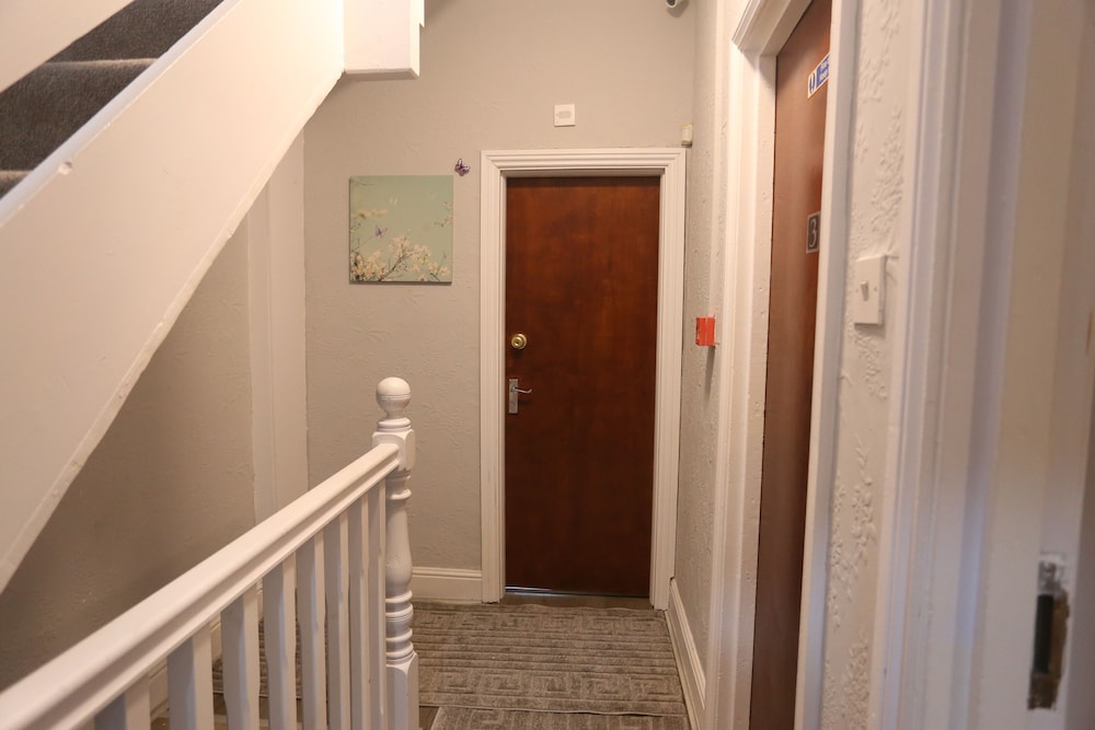Heathrow roomzzzz B&B