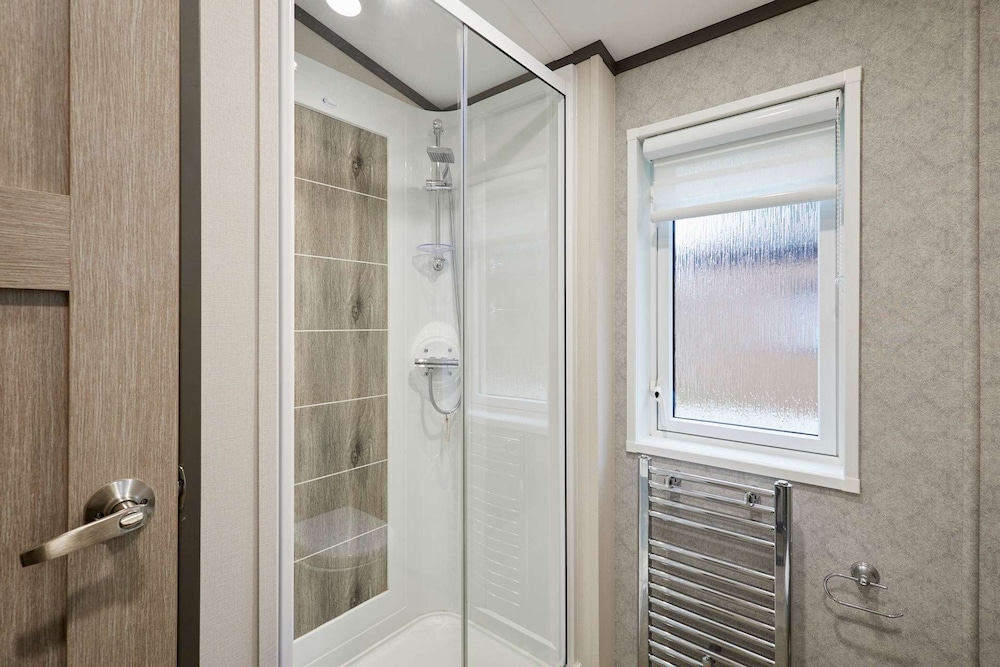 Host Stay Brackencroft Lodge