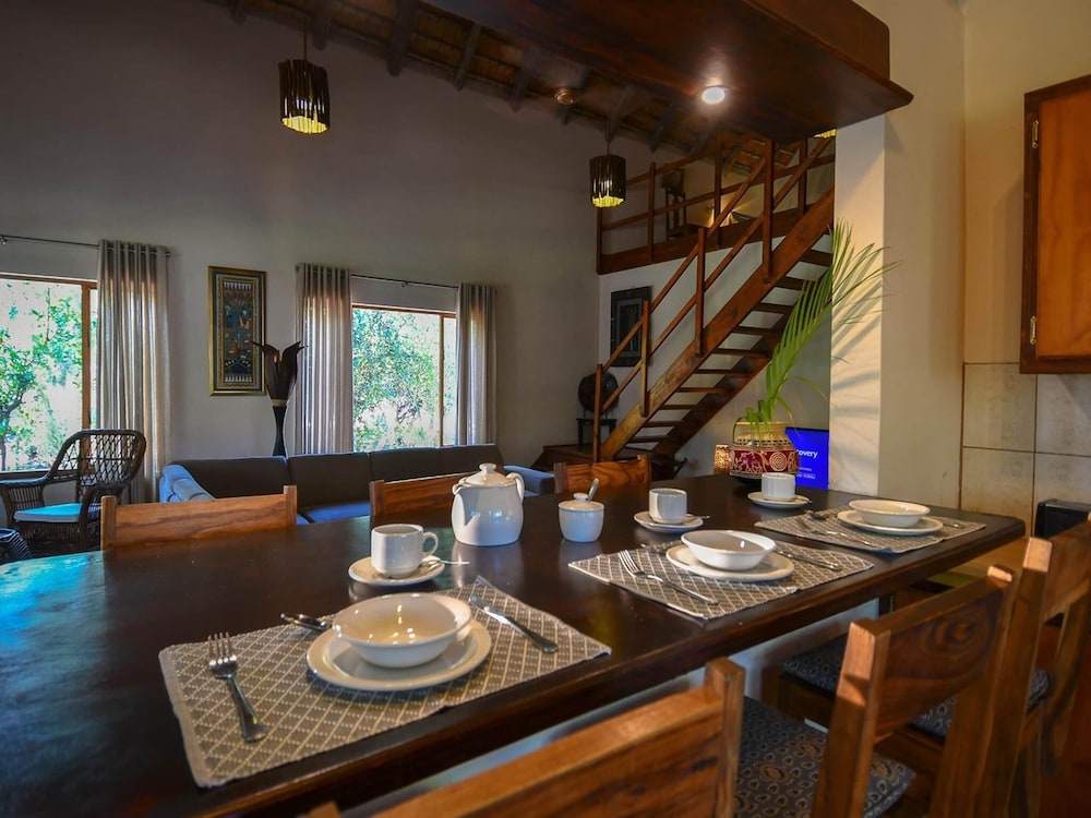 6-person Villa at Kruger Park Entrance view 5