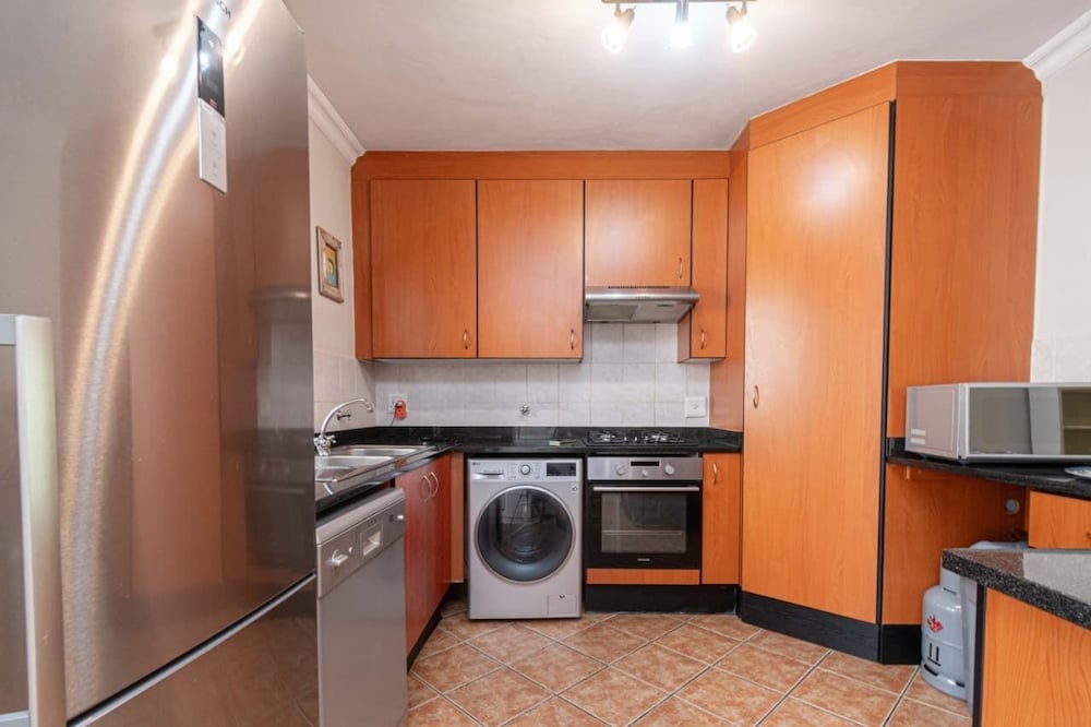 Peaceful Sandton Townhouse in Gated Community