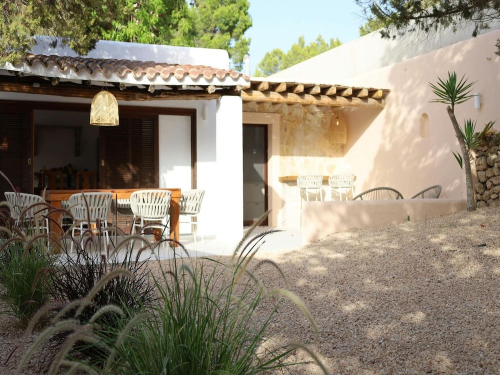Holiday Villa With Pool