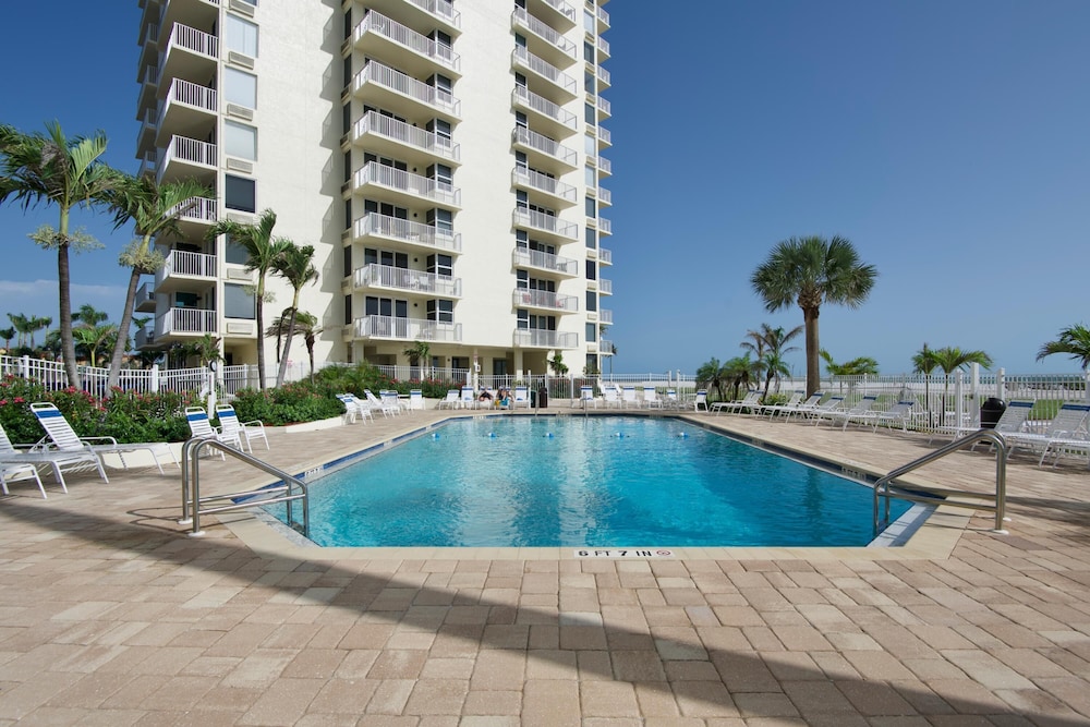 Estero Beach & Tennis Club-penthouse 3A