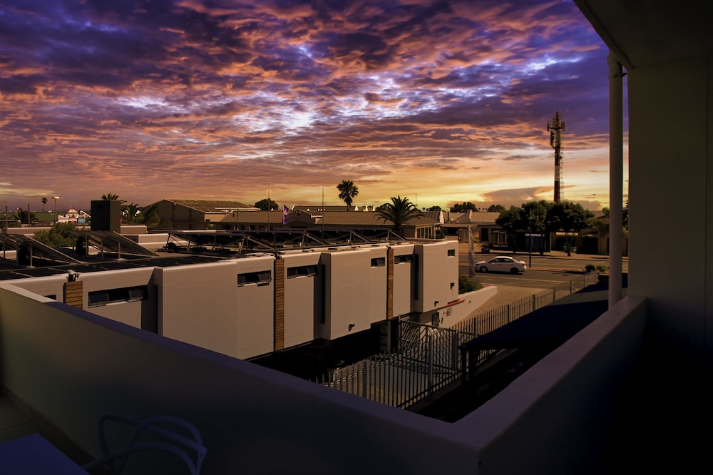 Sunset Lounge Langebaan 6-sleeper