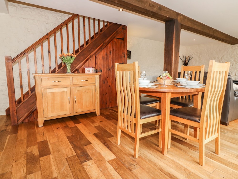The Cider Barn