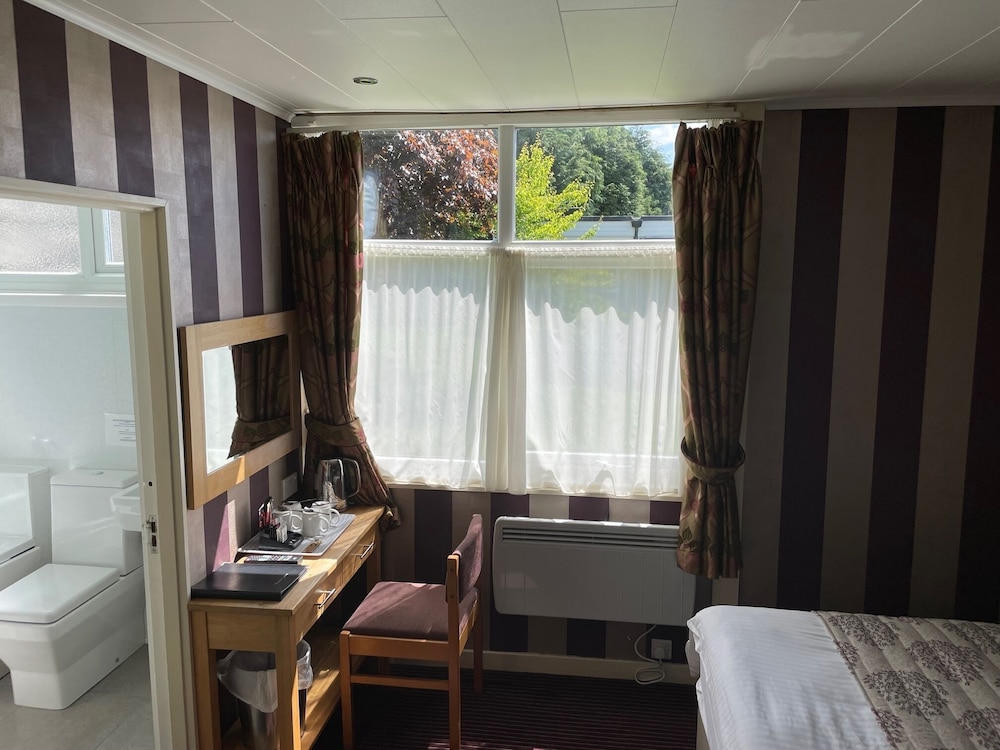 The Dog and Partridge Country Inn