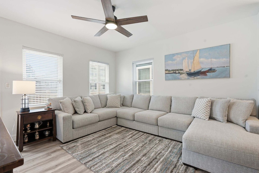 Sea Bright Gem Steps To Beach + Parking 4 Bedroom Home