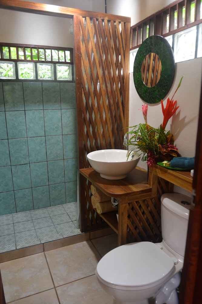 Pachamama Jungle River Lodge