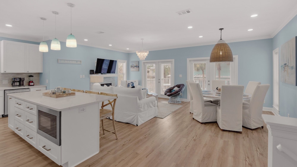 4BR Home w/ Private Pool, Game Room, Beach Access!