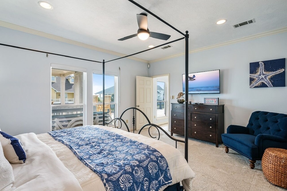 Happy Hours 4 Bedroom Home