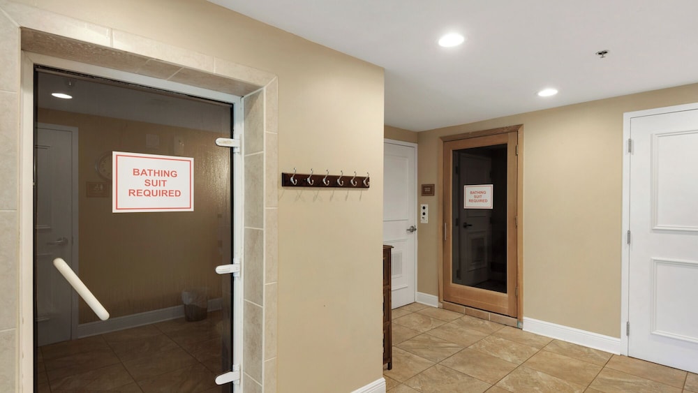 Prime Gulf View Condo Near top Attractions, Dining, & Beach Fun!