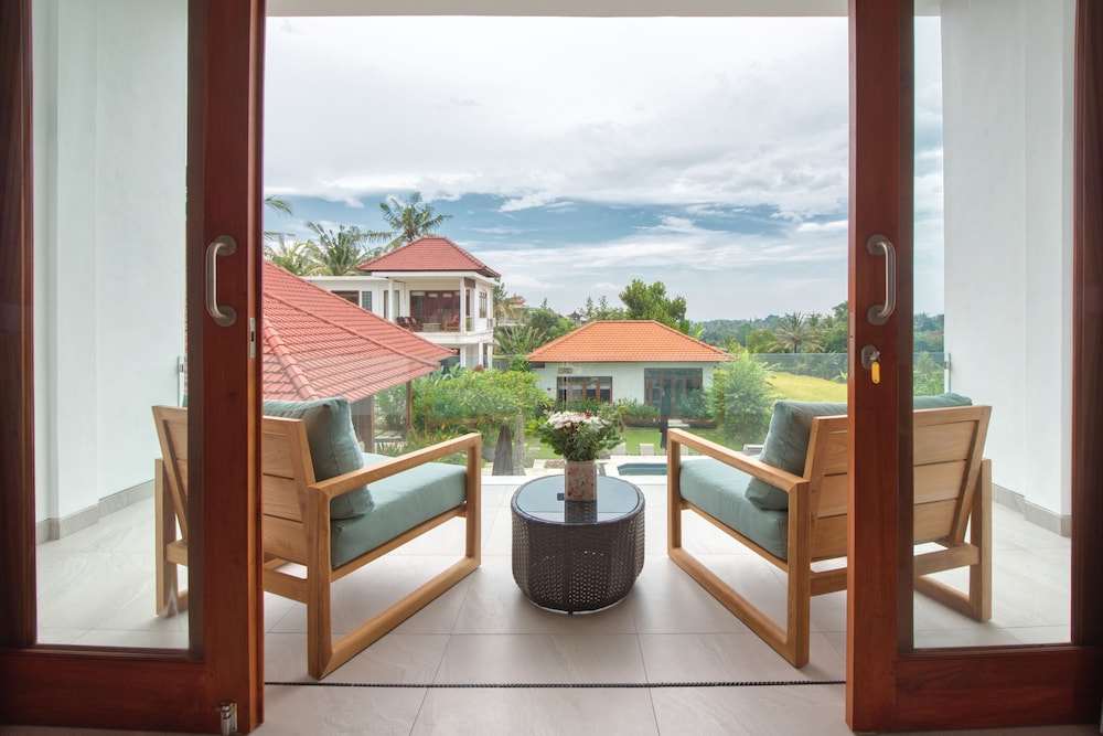Lebah Villas
