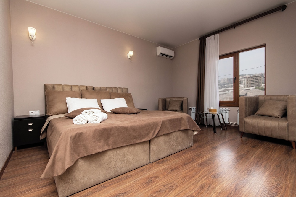 Hillside Guest House