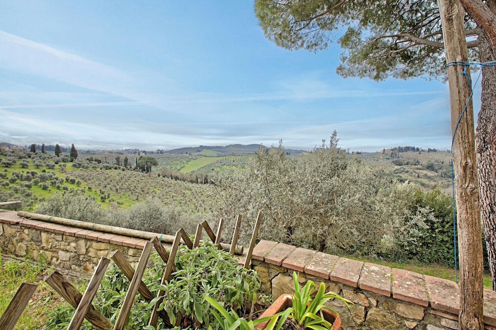 Relaxing Tuscan Terrazza Near Florence