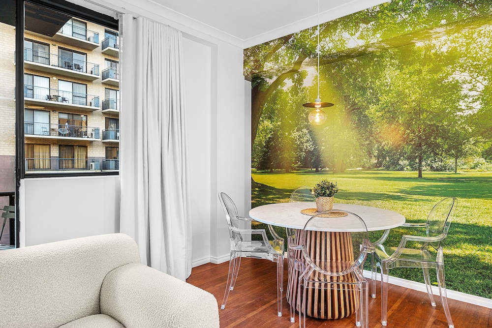 Bespoke East Perth - Sleeps 2 - Superior Wifi