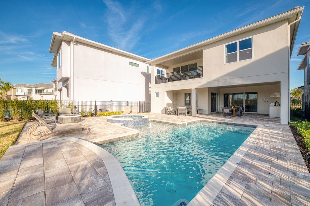 The Bear's Den Resort Orlando - Image 4