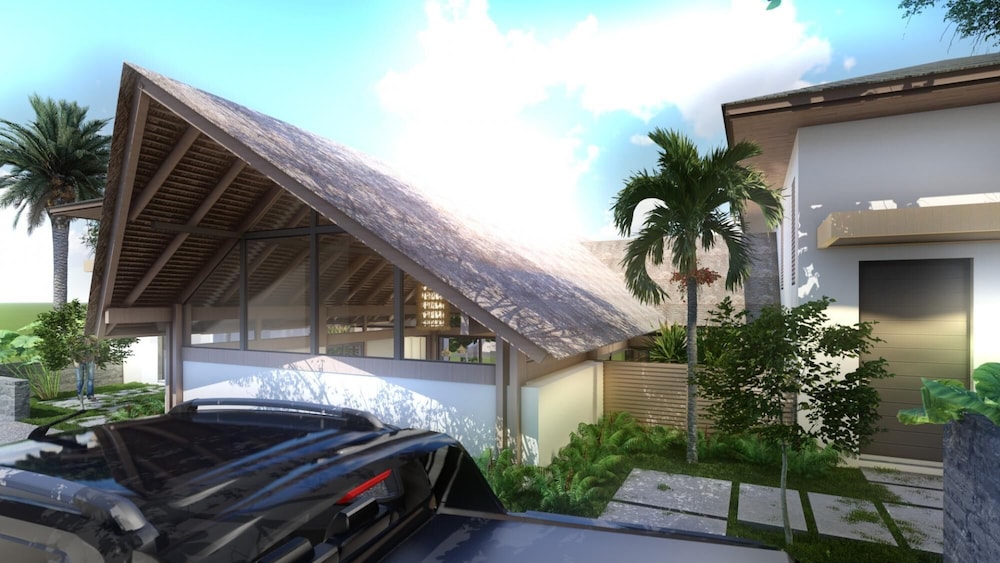 Luxury Jungle Haven Ocean View Infinity Pool