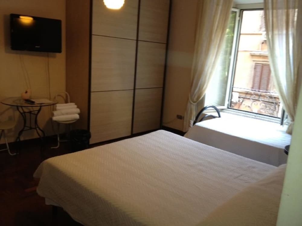B&B Colosseum Rooms