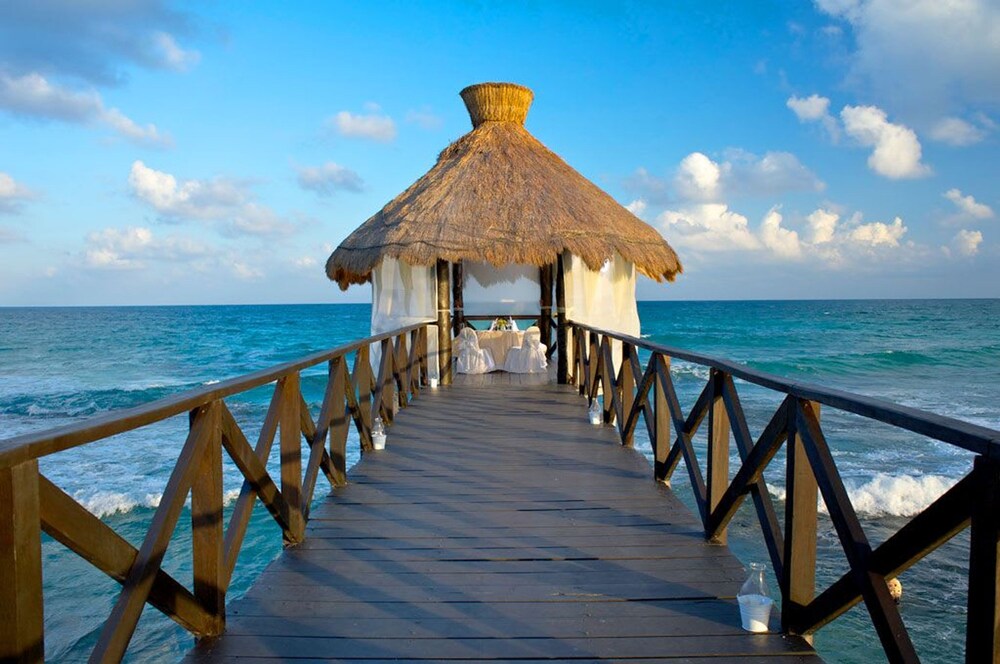 2BD Riviera Maya Ocean View w Luxurious Resort