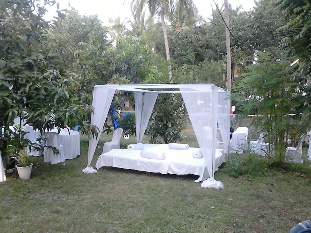 Raikar Guest House
