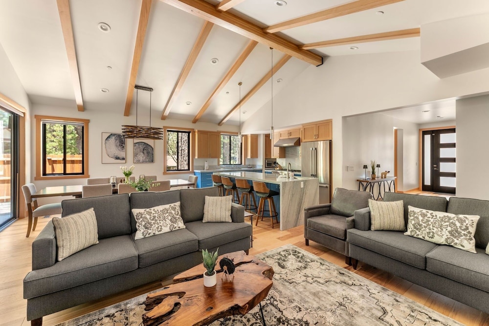 34 - The Maple Crest 5 Bedroom Home