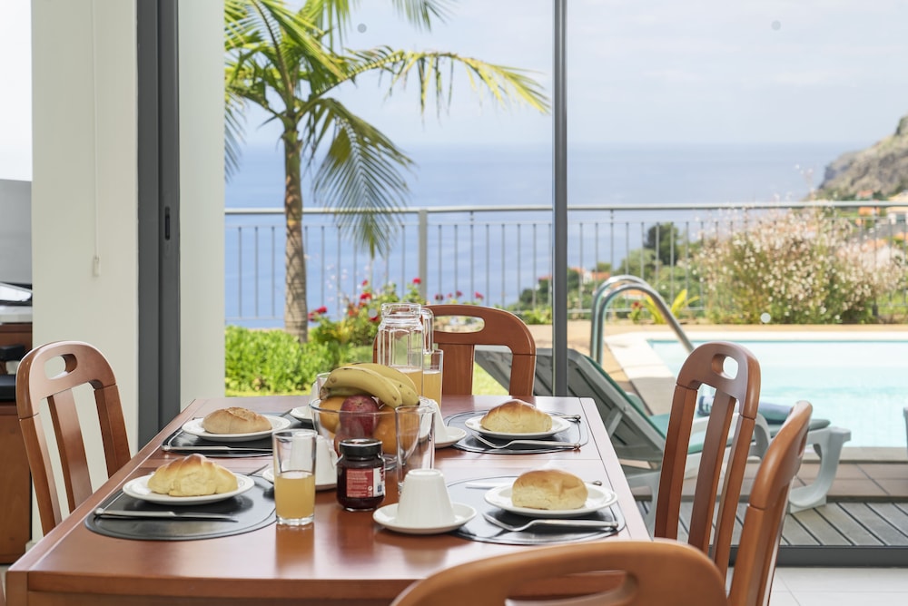 Casa Amaro Mar by Our Madeira