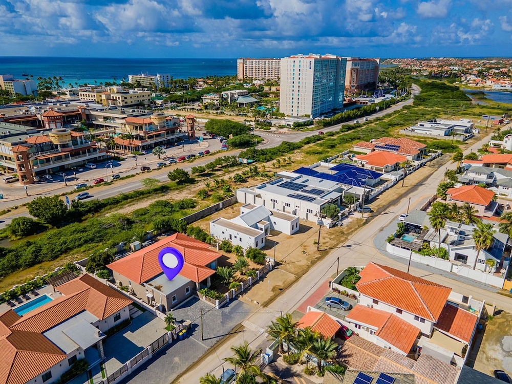 Amazing 4BR 3BA Villa Palm Beach w NEW Pool