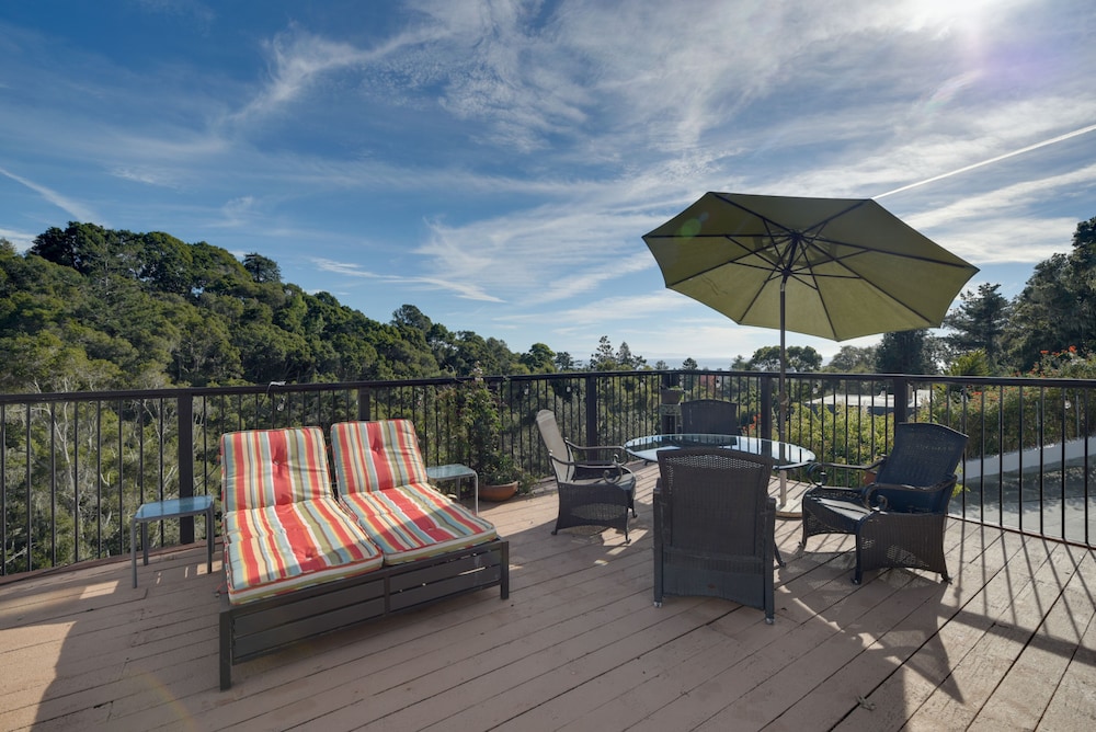 Aptos Home w/ Decks & Hot Tub - 2 Mi to Beach! view 3