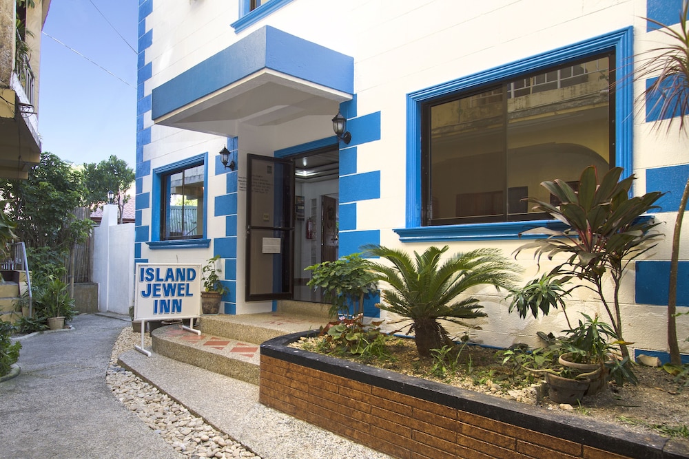 Island Jewel Inn