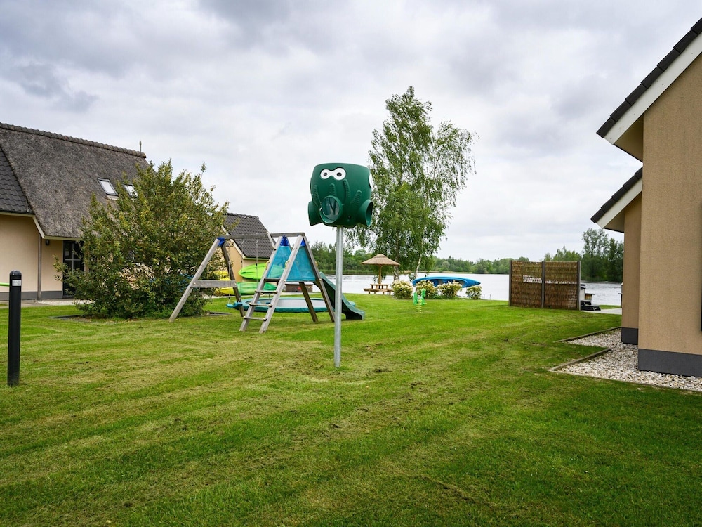 Family Home With Wellness and Tour Boat