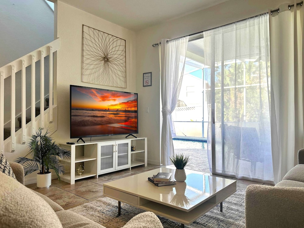 Family Villa 5 Bedroom Near Disney World