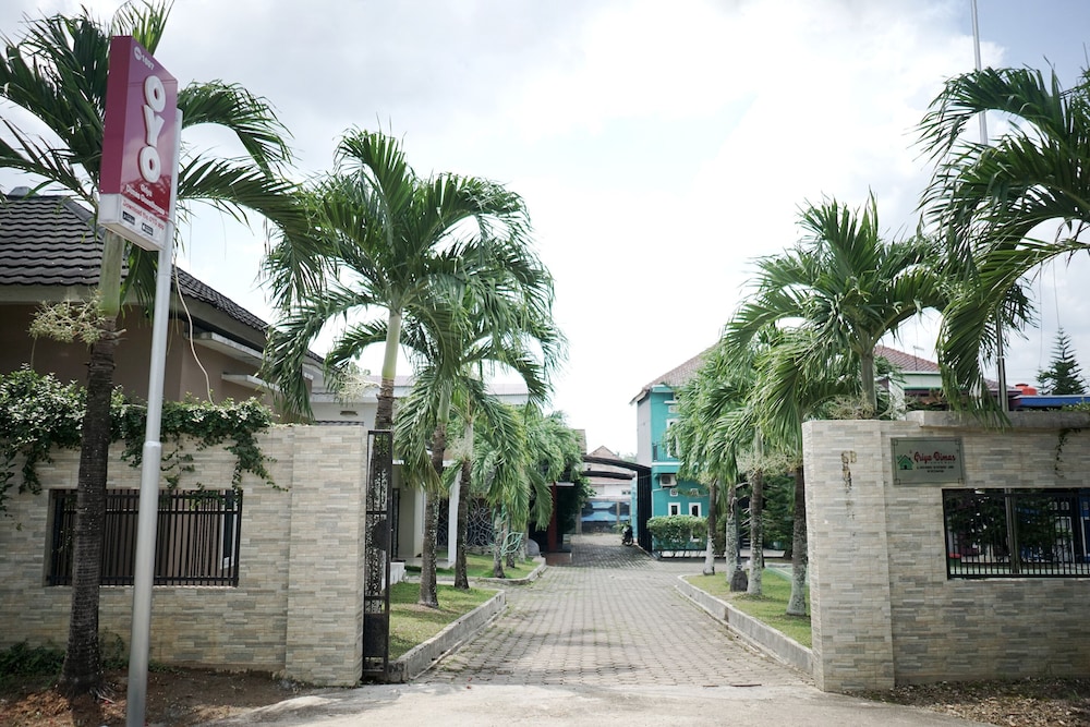 OYO 1697 Griya Dimas Guesthouse view 3