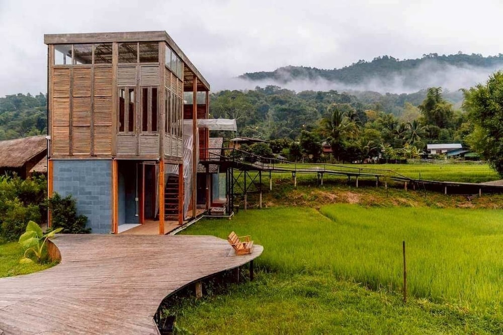 Lomhaijai Homestay