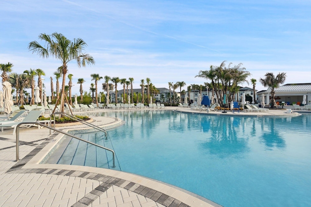 Windsor Cay Resort 5 Bedroom Townhome with Pool 5 Townhouse