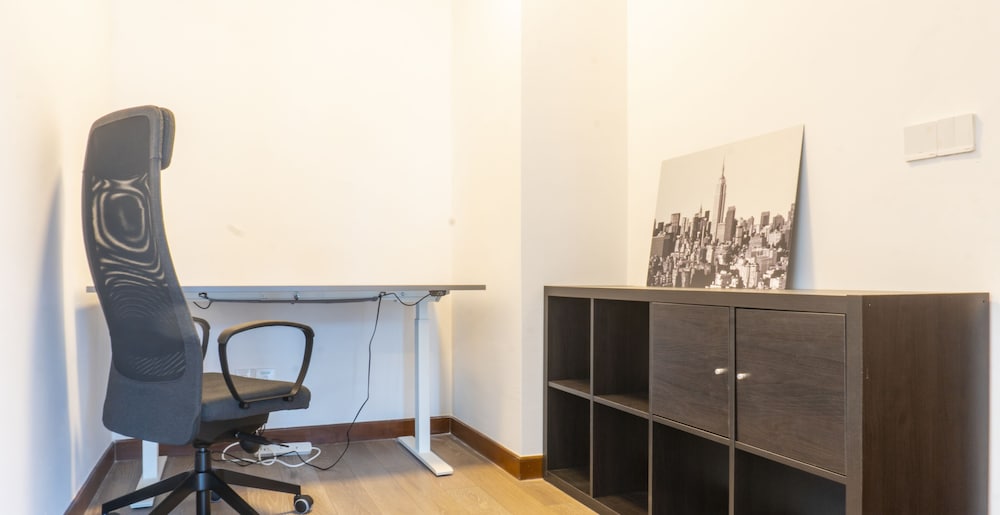 Moonway Luxury Suites At CORE Residence