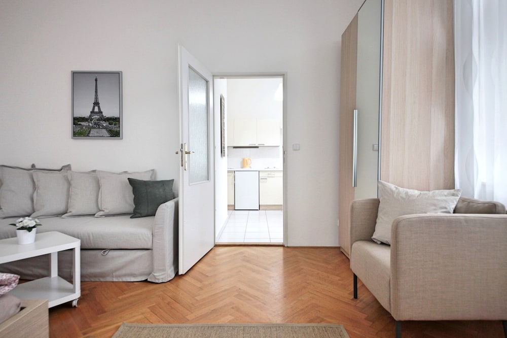 Angel City Apartments