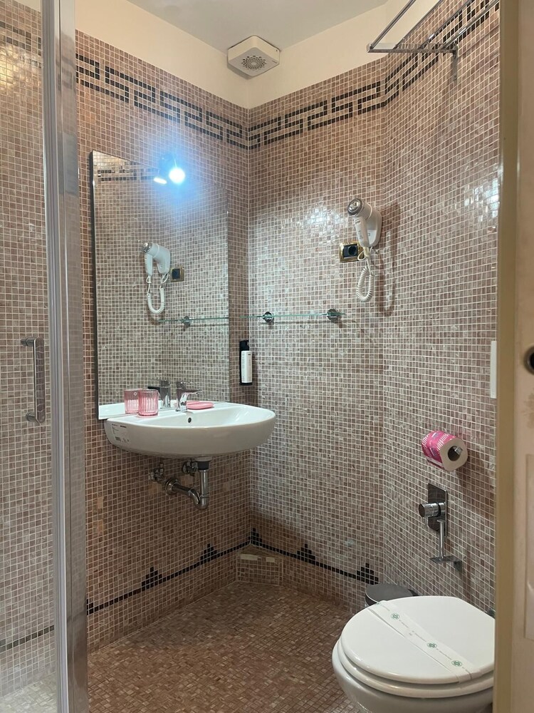 Dama Opera Elegantia Rooms