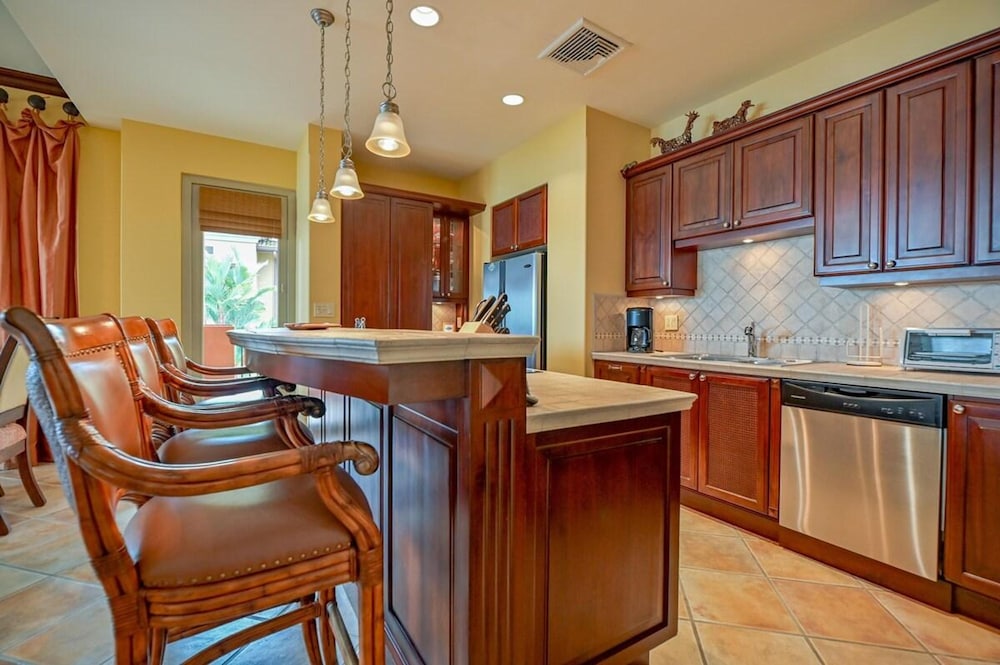CR Luxury Terrazas 3A 3 Bdrm