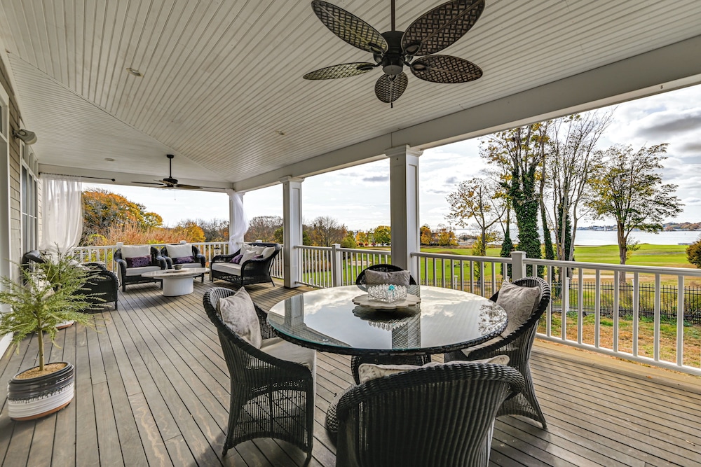 Groton Home < 1 Mi to Beach on Long Island Sound!